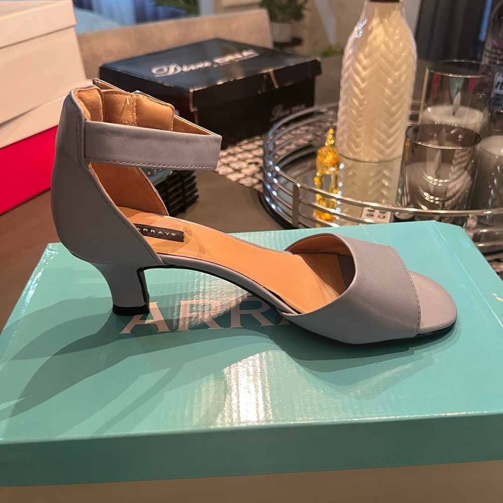 Array Blue Heels With Elegant Design - image 1